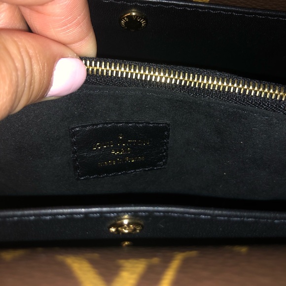 🖤✨LV Double V Black Satchel✨ 🖤 - Picture 7 of 12